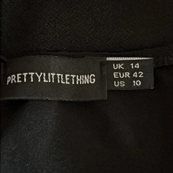 Pretty Little Thing Black Buckle Strap Thong Bodysuit 🌺 - Picture 7 of 11